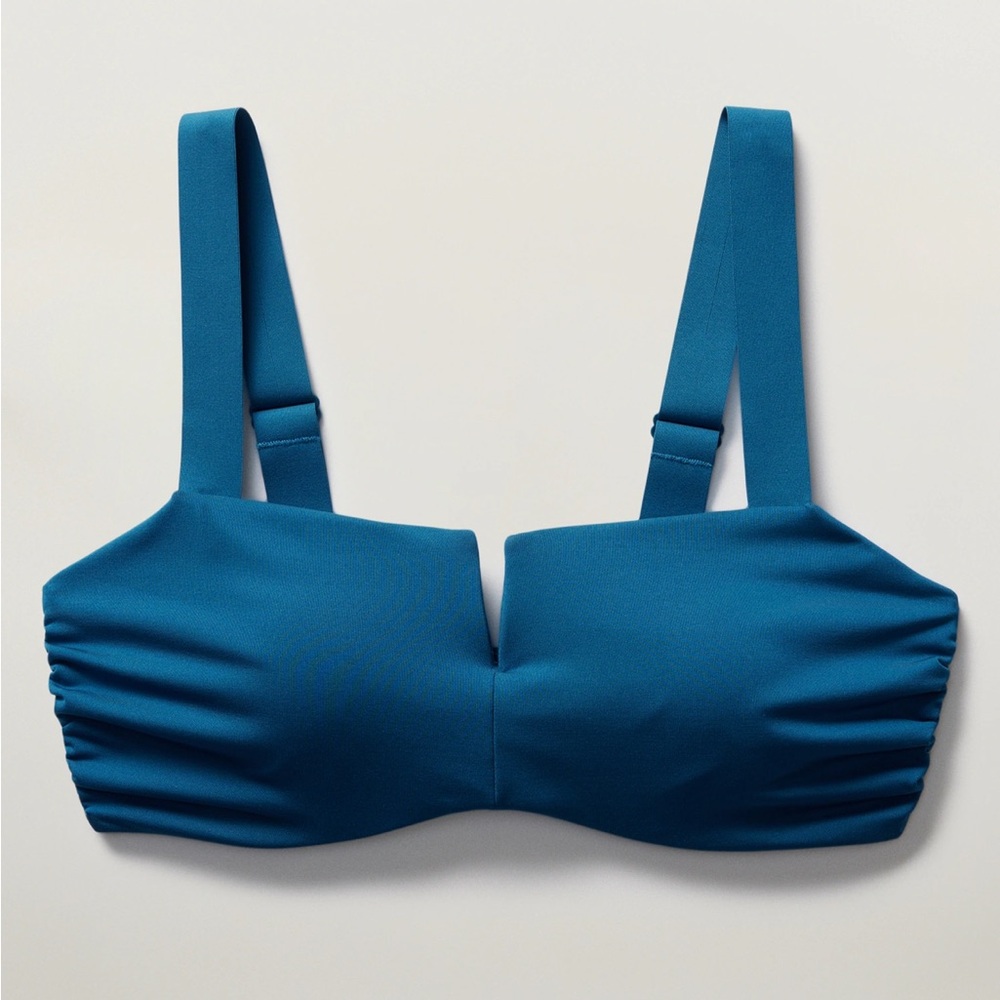Athleta square neck V-bikini top. Never worn with tags